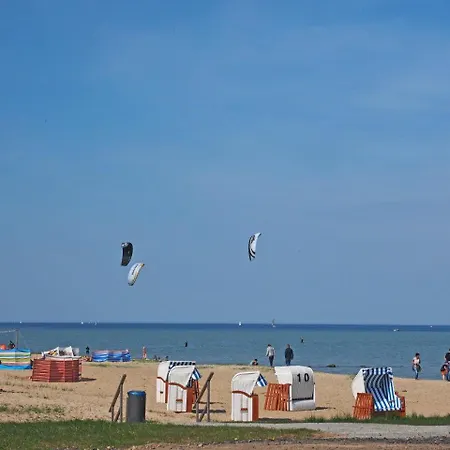 Wassergeist Mit Schwimmbad Vila *